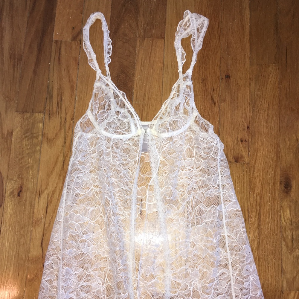 Victoria secret lingerie (NEVER WORN!)